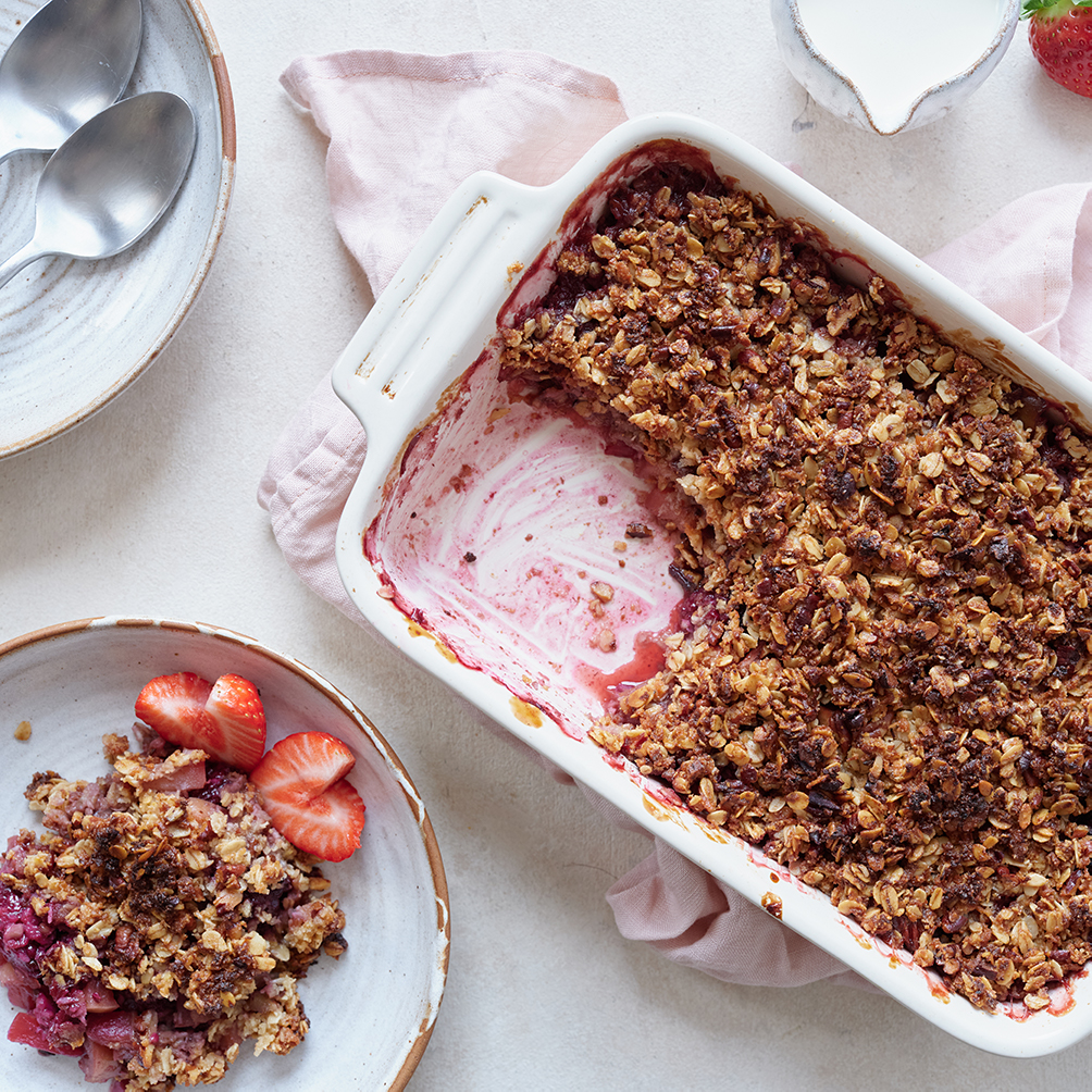 Strawberry, blackberry and apple crumble